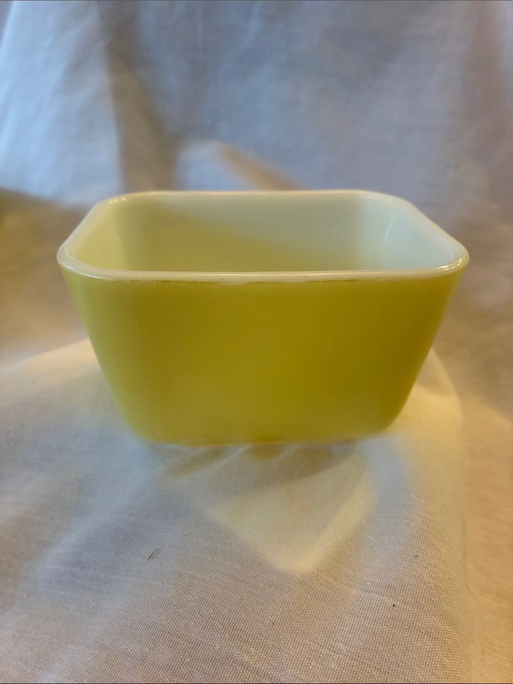 Vintage Pyrex Yellow one and a half cups refrigerator Dish